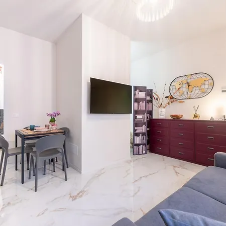 Guesthost - Piazza Garibaldi Lovely Flat Apartment *