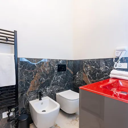 Apartment Guesthost - Piazza Garibaldi Lovely Flat *