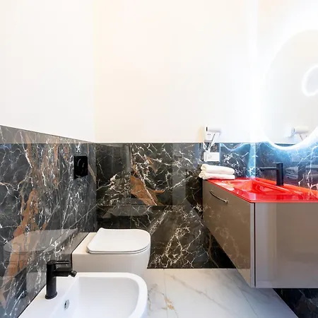 Apartment Guesthost - Piazza Garibaldi Lovely Flat *